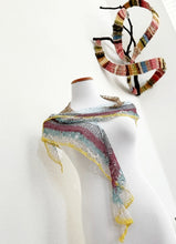 Load image into Gallery viewer, Hourglass shawlette