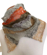 Load image into Gallery viewer, Lina cowl - yarnz2GO.com