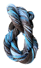 Load image into Gallery viewer, Clarissa shawl