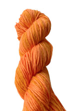 Load image into Gallery viewer, Antje, a cabled cowl kit