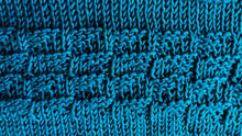 Load image into Gallery viewer, Picots and more cowl - yarnz2GO.com