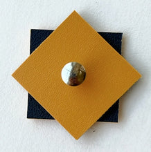 Load image into Gallery viewer, Squared two color shawl pins