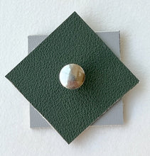 Load image into Gallery viewer, Squared two color shawl pins