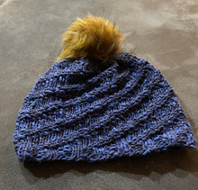 Load image into Gallery viewer, Spin hat pattern - yarnz2GO.com