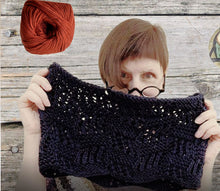Load image into Gallery viewer, Tilted cowl, pattern - yarnz2GO.com
