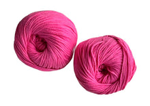 Load image into Gallery viewer, Toppler a new hat/beanie
