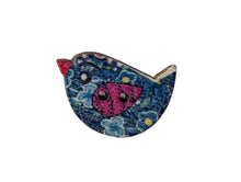 Load image into Gallery viewer, NEW! Small bird pins
