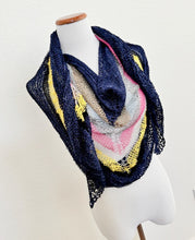 Load image into Gallery viewer, NEW! Boon shawl
