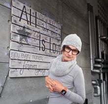 Load image into Gallery viewer, Bunches of seeds cowl/hat or set of both - yarnz2GO.com
