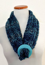 Load image into Gallery viewer, Cade neck warmer
