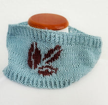 Load image into Gallery viewer, Coffee bean cowl, sample
