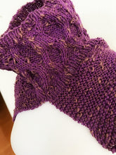 Load image into Gallery viewer, Didiere cowl pattern - yarnz2GO.com
