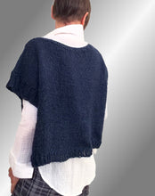 Load image into Gallery viewer, Doerte top - yarnz2GO.com
