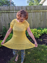 Load image into Gallery viewer, Easy Breezy tunic, knit kit
