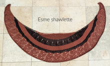 Load image into Gallery viewer, Esme shawlette with shawl cuff - yarnz2GO.com
