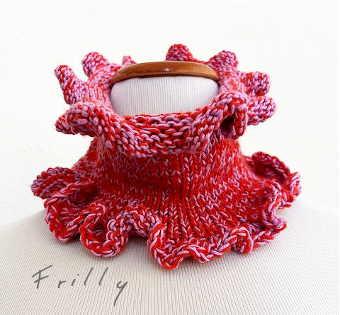 Frilly cowl