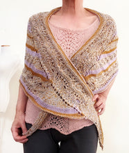 Load image into Gallery viewer, Glorious shawl
