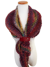 Load image into Gallery viewer, Grapes on the vine shawl
