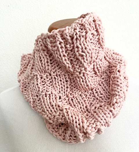 Janey cowl, sample