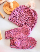 Load image into Gallery viewer, Jordi hat/mitten/pom set

