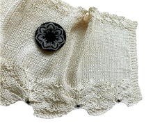 Load image into Gallery viewer, Lanz shawl, knit kit
