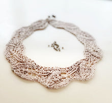 Load image into Gallery viewer, Leaves necklace, knit kit
