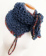 Load image into Gallery viewer, Level up shawl, sample
