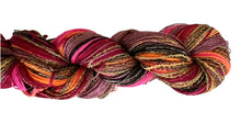 Load image into Gallery viewer, Zinnia pretty shawl

