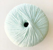 Load image into Gallery viewer, Linen yarn - yarnz2GO.com
