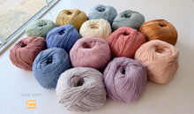 Load image into Gallery viewer, Blooms and lace top - yarnz2GO.com
