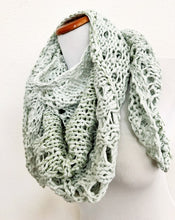 Load image into Gallery viewer, Glitzy Pistachio shawl
