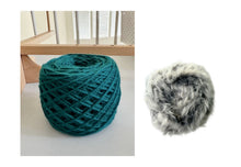 Load image into Gallery viewer, Faux Fur Cloche &amp; cowl
