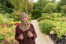 Load image into Gallery viewer, Rikke Cowl &amp; Hat
