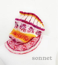 Load image into Gallery viewer, Sonnet cowl sample
