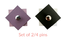 Load image into Gallery viewer, Squared two color shawl pins
