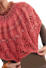 Load image into Gallery viewer, Strobl poncho
