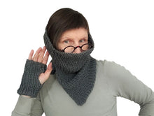 Load image into Gallery viewer, Thornley cowl &amp; mitten set
