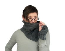 Load image into Gallery viewer, Thornley cowl &amp; mitten set
