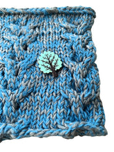 Load image into Gallery viewer, New! Antje, cabled cowl kit
