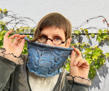Load image into Gallery viewer, New! Antje, cabled cowl kit
