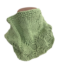 Load image into Gallery viewer, Lizzie cowl, kit
