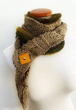 Load image into Gallery viewer, Paislee shawl
