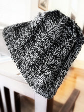 Load image into Gallery viewer, Ky beanie, knit kit
